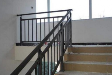 楼梯栏杆高度规范要求 楼梯栏杆高度如何计算？