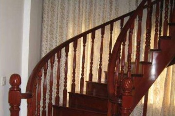 楼梯常见风格有哪些？楼梯主要材质是什么？